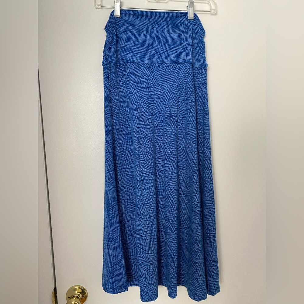 Easy care flared skirt, convertible to tube style coverup